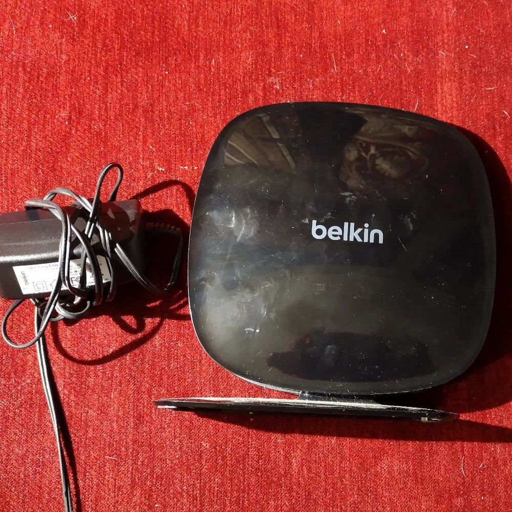 Belkin N600 DB Wireless N+ Router  With Charging/Power Cord